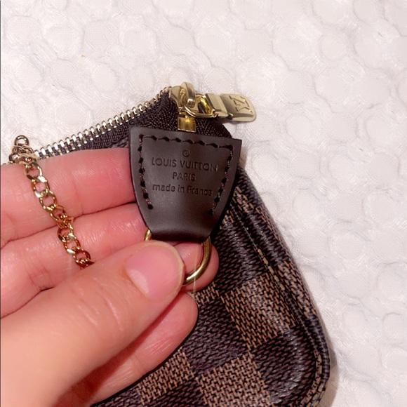 LV mini pochette Sold - Picture 3 of 6